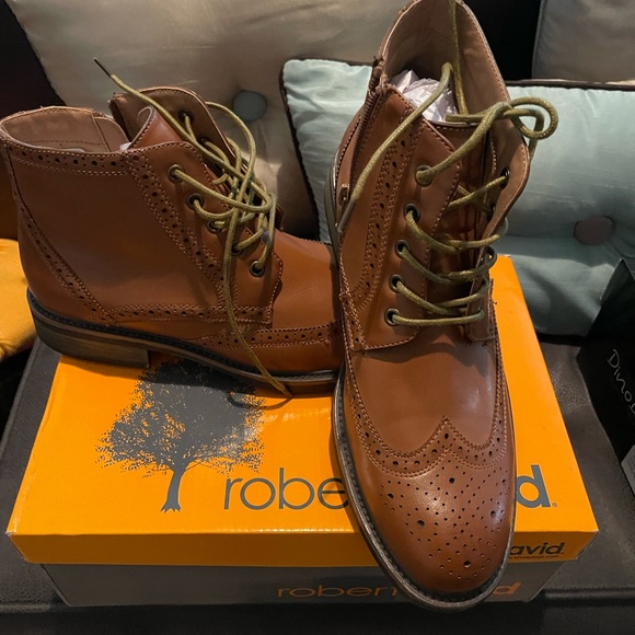 Robert David Dress Boots - Picture 2 of 3
